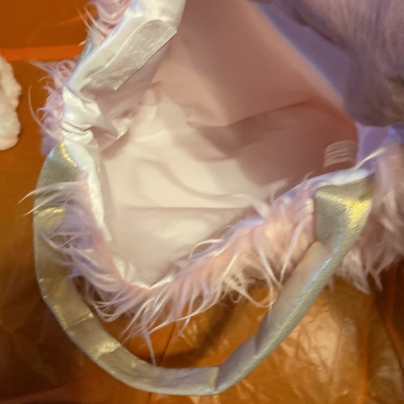 Plush purse (faux fur) per carrier theme with unicorn pair. - Picture 4 of 8